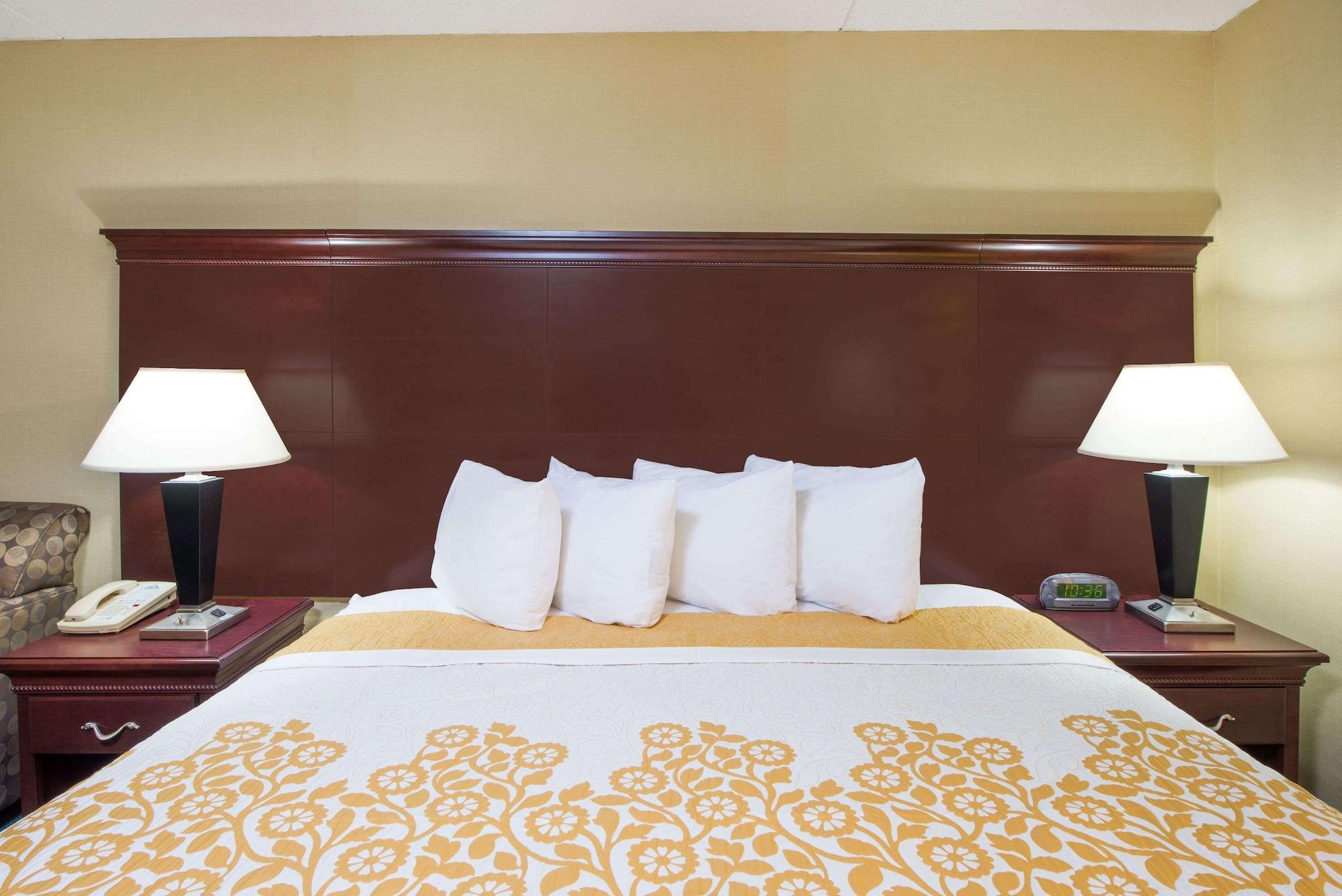 Days Inn By Wyndham Paducah Εξωτερικό φωτογραφία