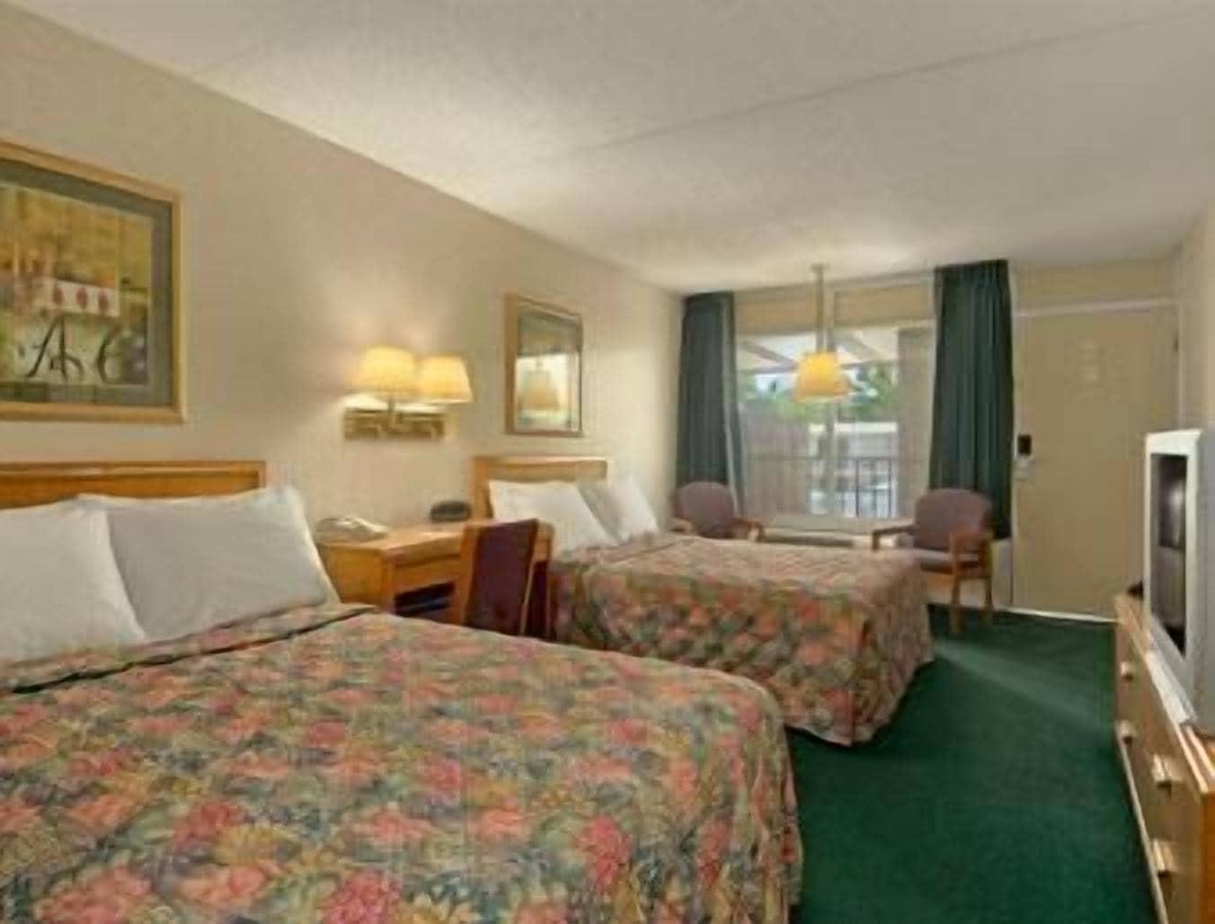 Days Inn By Wyndham Paducah Δωμάτιο φωτογραφία