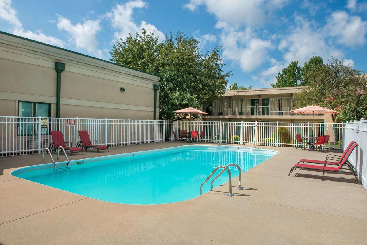 Days Inn By Wyndham Paducah Εξωτερικό φωτογραφία